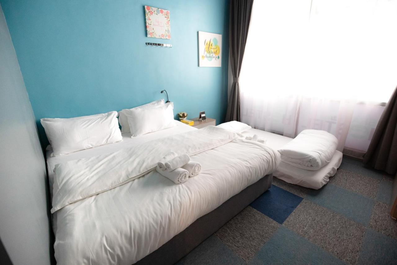 Vibrant Hostel Kota Kinabalu Bagian luar foto