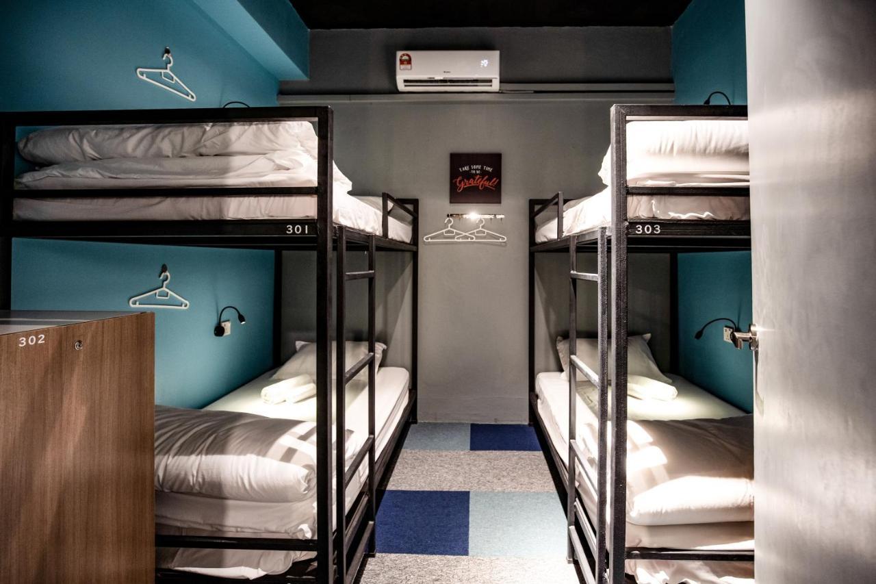 Vibrant Hostel Kota Kinabalu Bagian luar foto