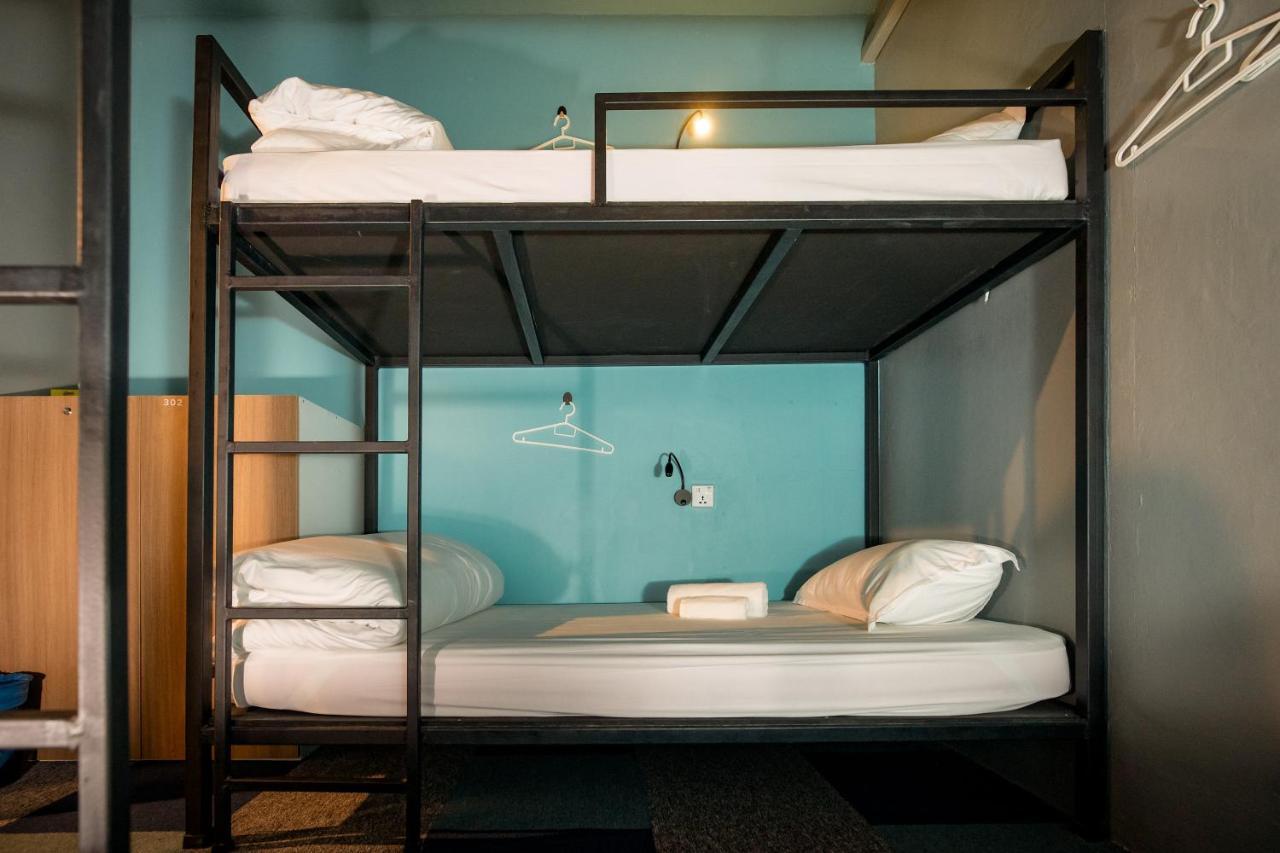 Vibrant Hostel Kota Kinabalu Bagian luar foto